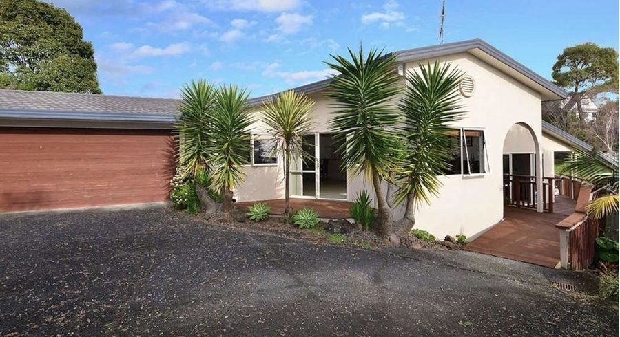  at 31 Rifleman Rise, Unsworth Heights, North Shore City, Auckland