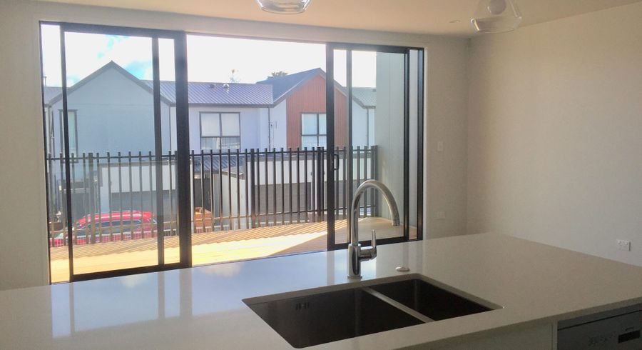  at 2/11 Paketai Lane, Beachlands, Manukau City, Auckland