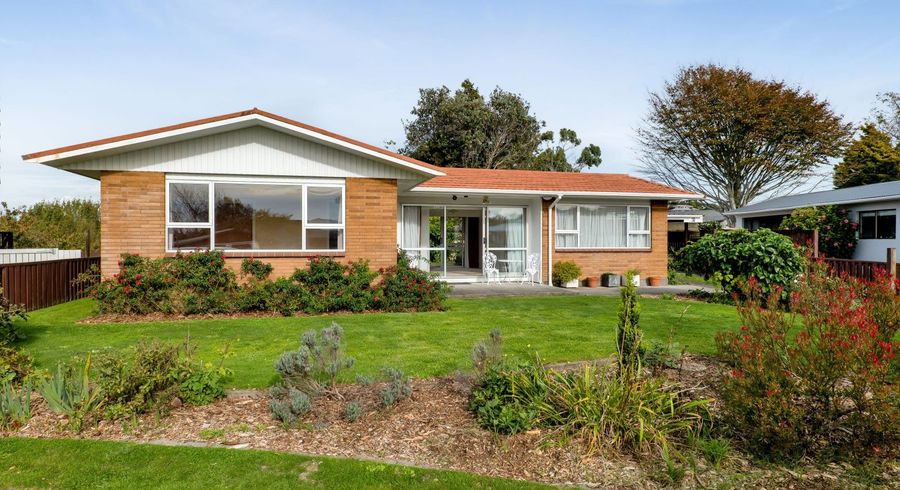  at 8 Warren Place, Frankleigh Park, New Plymouth