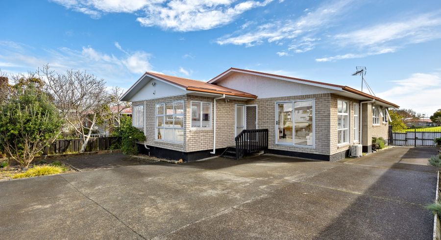  at 24 Paine Place, Mangere, Auckland
