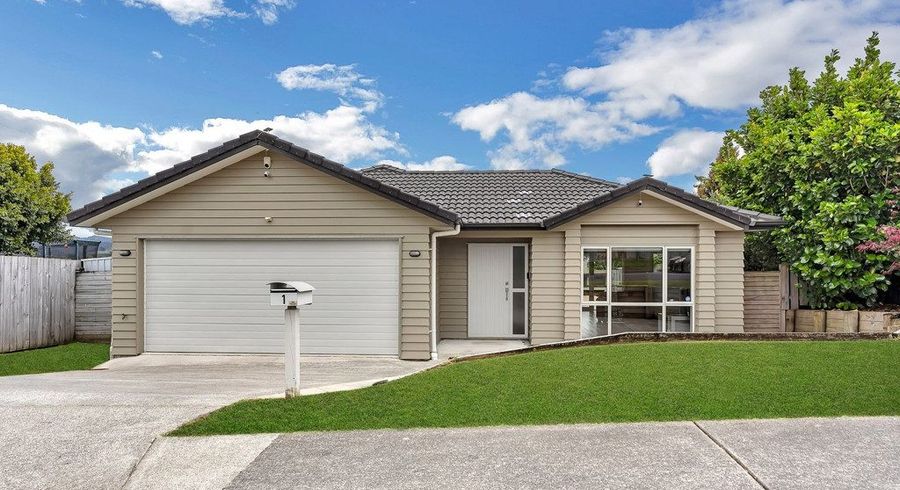  at 1 Nirmal Place, Sunnyvale, Auckland