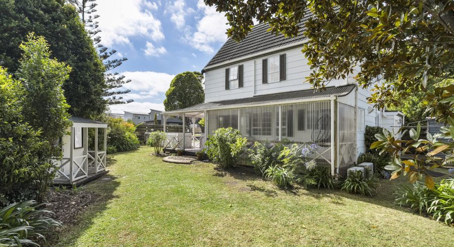  at 1/1 Cascades Road, Pakuranga Heights, Auckland