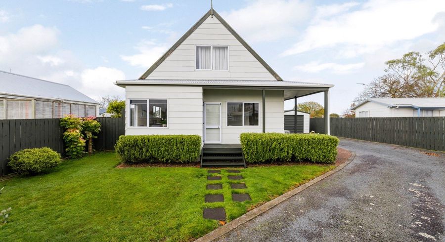  at 12 Beadle Place, St Andrews, Hamilton