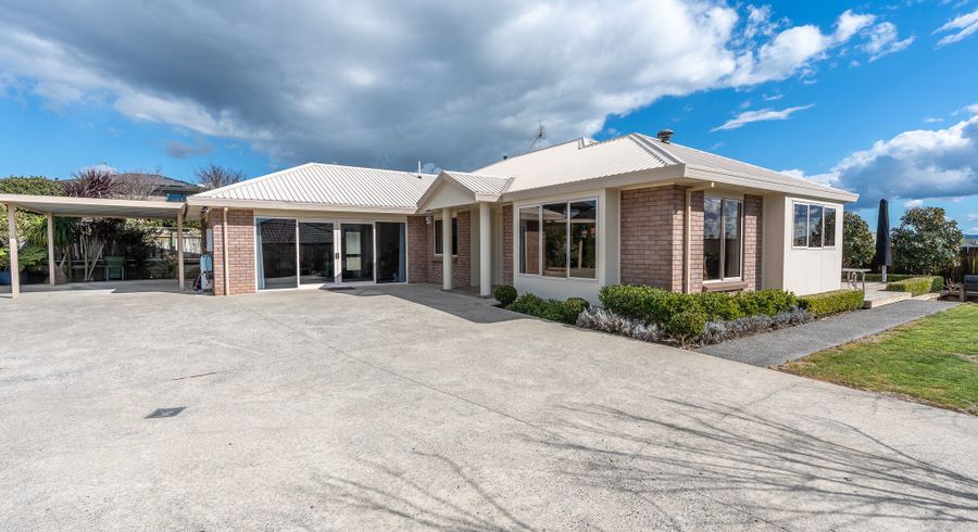  at 38 Bartholomew Drive, Grandview Heights, Hamilton, Waikato