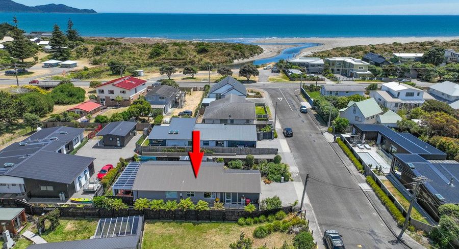  at 6 Konini Crescent, Waikanae Beach, Waikanae