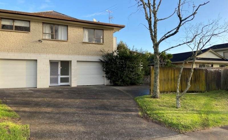  at 1/15 Butley Drive, Farm Cove, Manukau City, Auckland