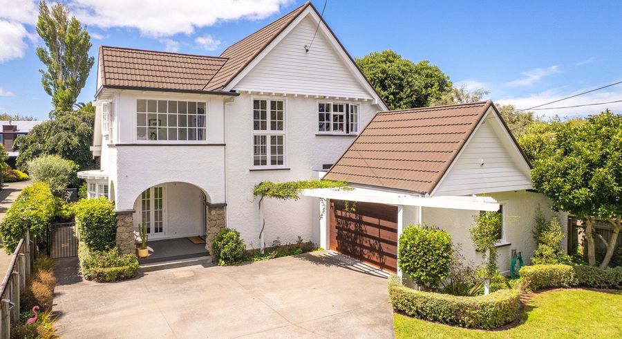  at 9 Selwyn Crescent, College Estate, Whanganui, Manawatu / Whanganui