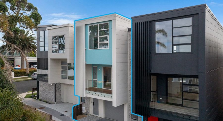  at 33 Williamson Avenue, Belmont, North Shore City, Auckland