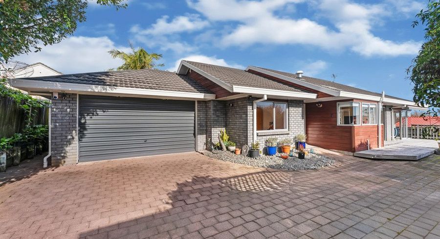  at 15B Steeple Rise, Pakuranga, Manukau City, Auckland