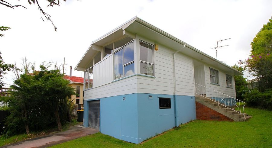  at 104 Farquhar Road, Glendene, Waitakere City, Auckland