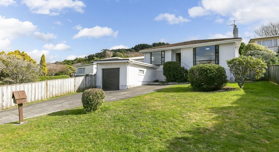  at 365 Main Road, Tawa, Wellington