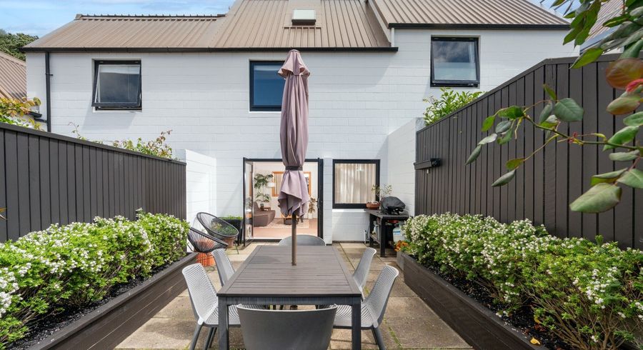  at 6/11 Pitarua Street, Thorndon, Wellington