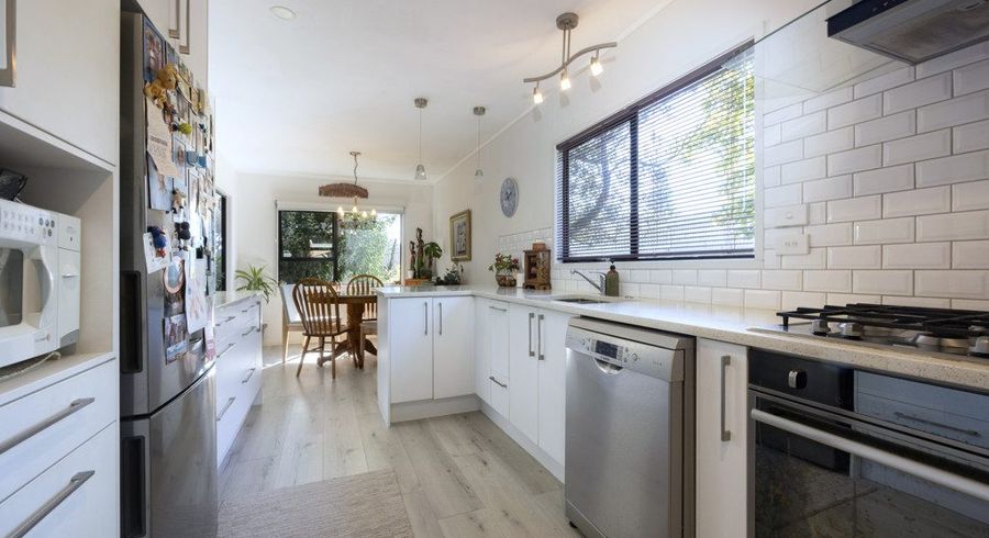  at 32 Moire Road, Massey, Waitakere City, Auckland