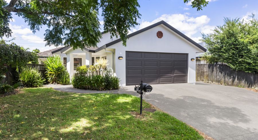  at 3 Anton Place, Takanini