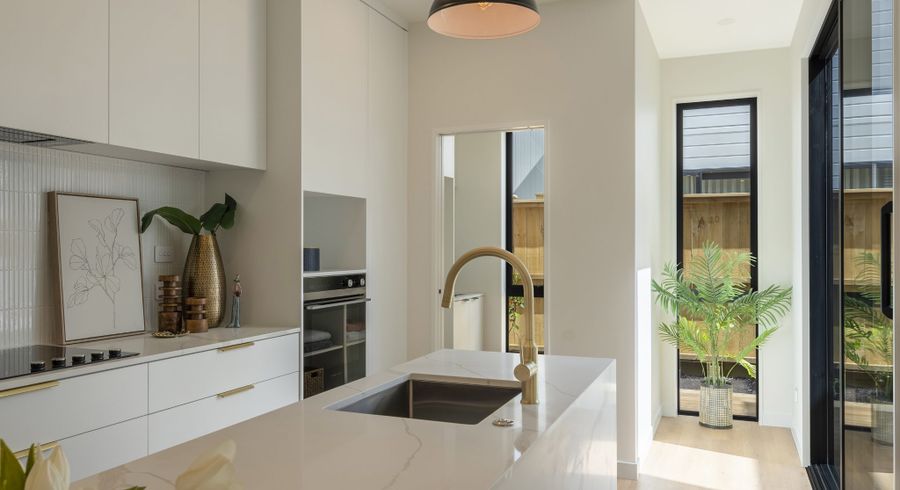  at 102E Te Oneroa Way, Long Bay, North Shore City, Auckland