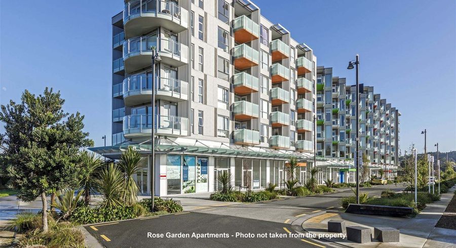  at 27 Don Mckinnon Dr, Albany, North Shore City, Auckland