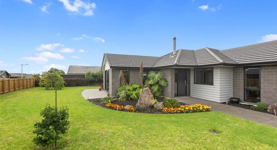  at 8 Cowell Crescent, Pyes Pa, Tauranga, Bay Of Plenty