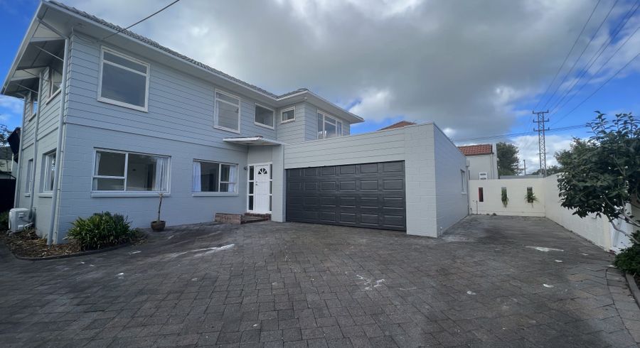  at 2/20 Francis Street, Hauraki, Auckland
