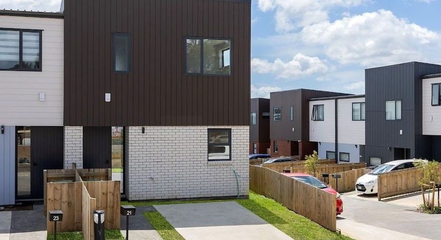  at 21 Clay Works Lane, New Lynn, Waitakere City, Auckland