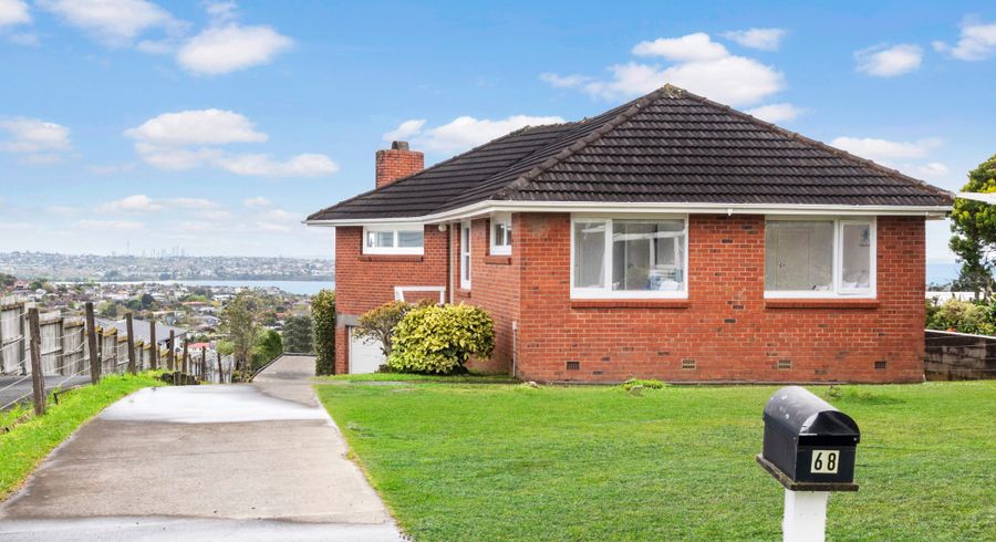  at 1/68 Bleakhouse Road, Bucklands Beach, Auckland
