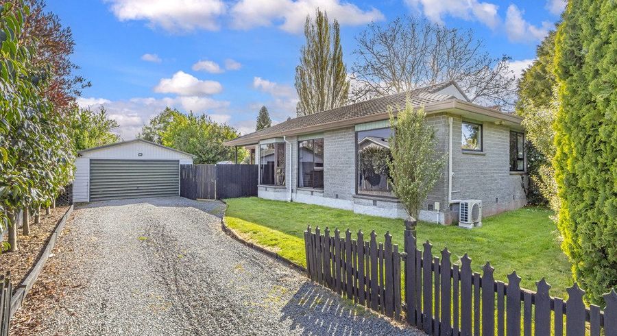  at 27 Momorangi Crescent, Redwood, Christchurch City, Canterbury