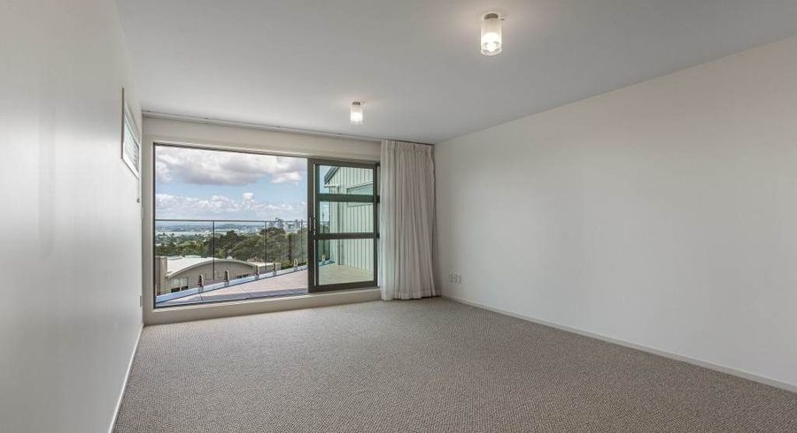  at 11/270 Onewa Road, Birkenhead, North Shore City, Auckland