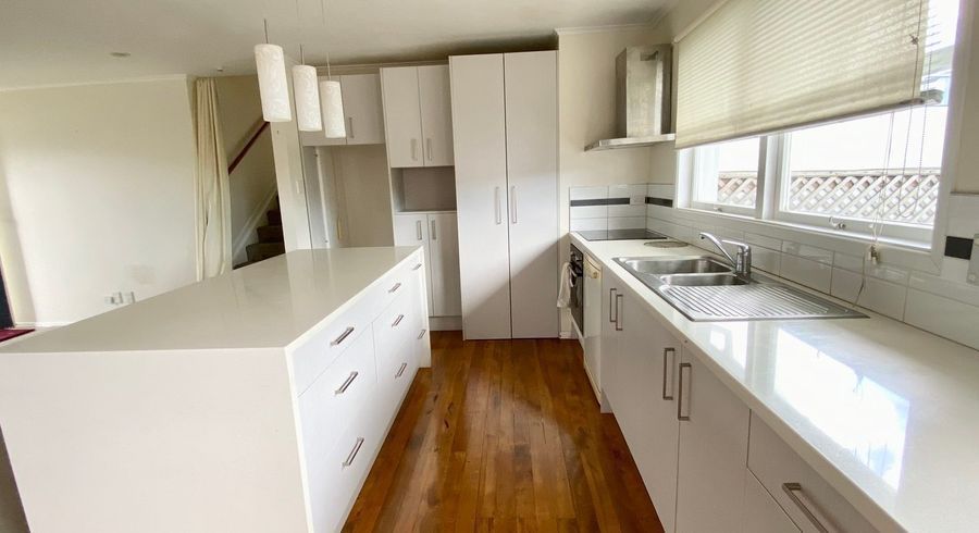  at 6 Totara Road, Te Atatu Peninsula, Waitakere City, Auckland