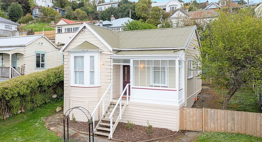  at 14 Bridge Street, Clyde Hill, Dunedin