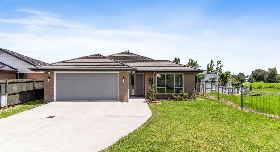  at 33 Captain Mitchell Drive, Opaheke, Papakura