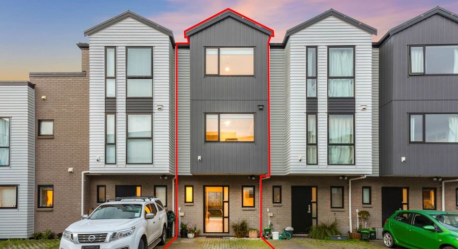  at 9 Waru Lane, Te Atatu Peninsula, Waitakere City, Auckland