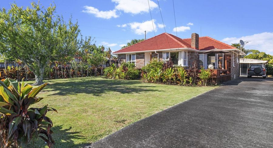  at 32 Steven Street, Mangere East, Auckland