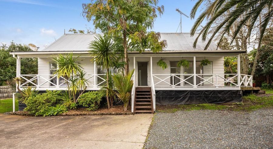  at 8 Pitcher Place, Glen Eden, Waitakere City, Auckland