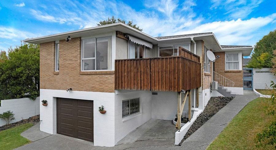  at 3 Dundas Place, Henderson, Waitakere City, Auckland