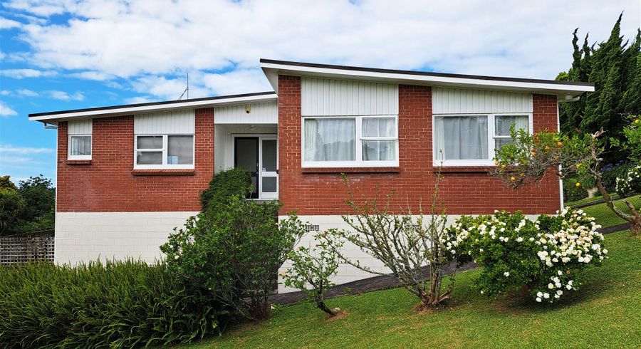  at 18 Shanaway Rise, Hillcrest, North Shore City, Auckland