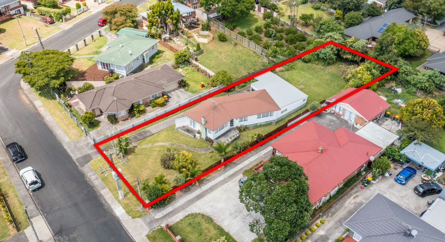  at 2 Lansdown Avenue, Papatoetoe, Auckland