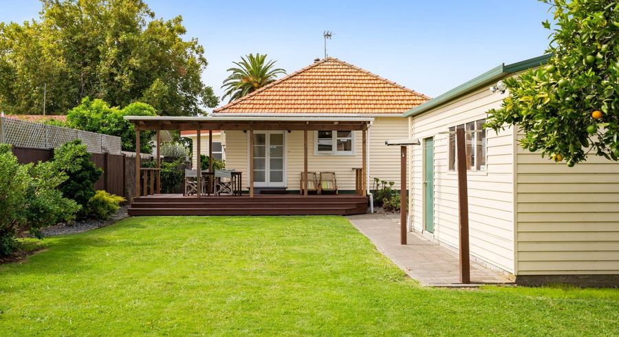  at 54 Douglas Mclean Avenue, Marewa, Napier, Hawke's Bay