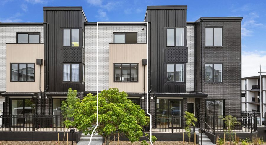  at 2/19 Windlass Street, Long Bay, North Shore City, Auckland