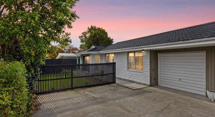  at 2/95 Cheyenne Street, Sockburn, Christchurch