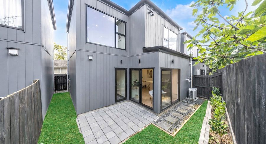  at 101B & D Gossamer Drive, Pakuranga Heights, Manukau City, Auckland