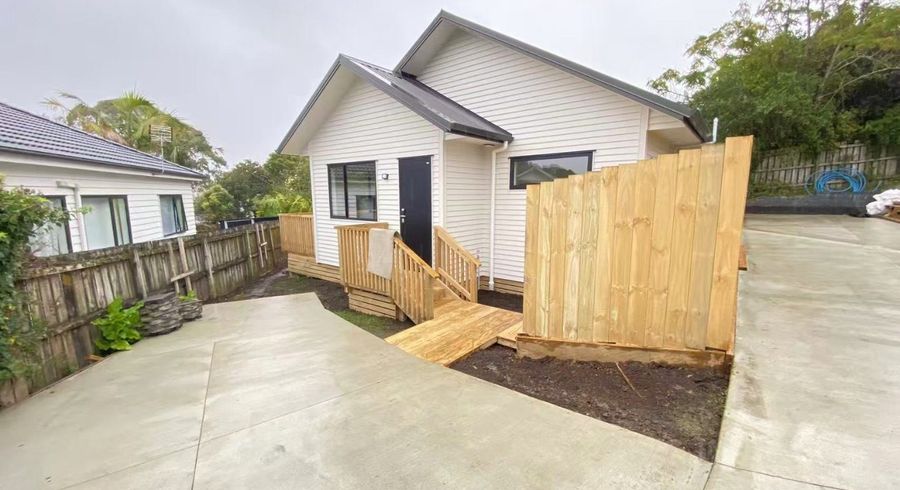  at 5B Truscott Place, West Harbour, Waitakere City, Auckland