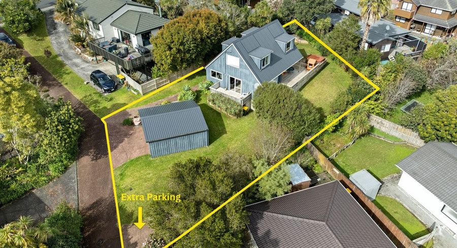  at 19D Avonleigh Road, Green Bay, Waitakere City, Auckland
