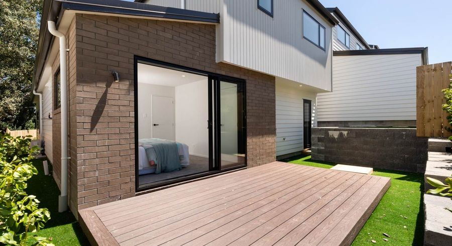  at 112 C & D Eversleigh Road, Belmont, North Shore City, Auckland