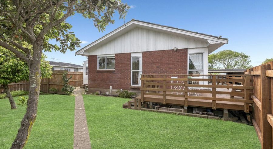  at 1/14 Chesley Place, Half Moon Bay, Manukau City, Auckland