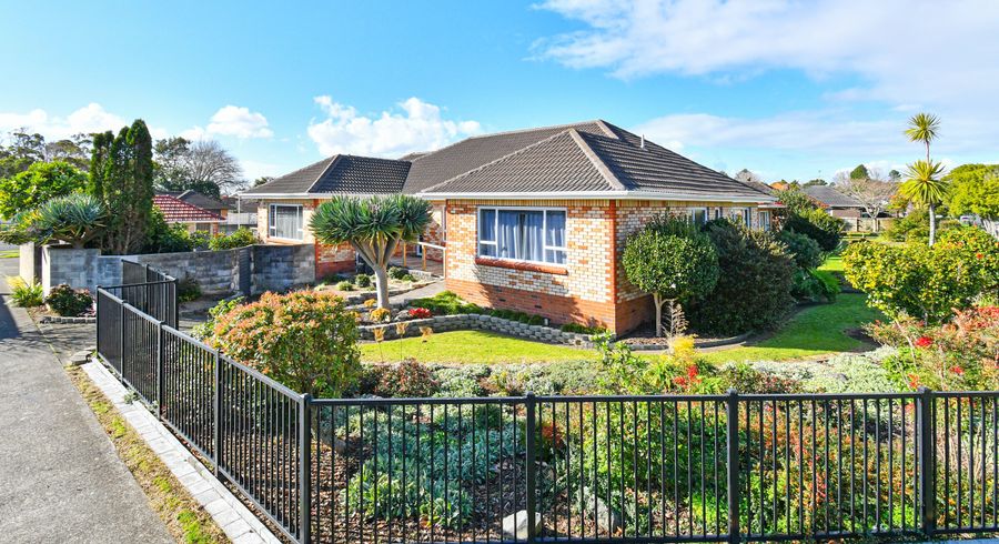  at 4 Seymour Avenue, Papatoetoe, Auckland