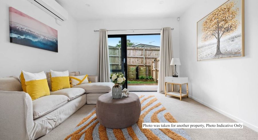  at 2/112 Moore Street, Howick, Auckland