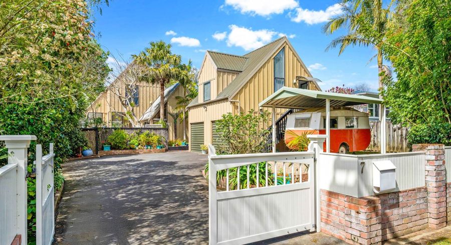  at 7 Oratau Place, Greenhithe, North Shore City, Auckland