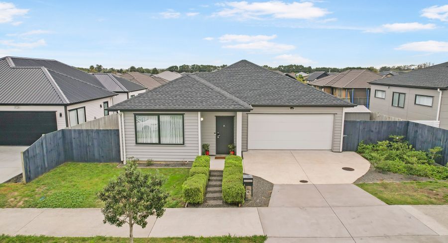  at 8 Twin Parks Rise, Papakura, Papakura