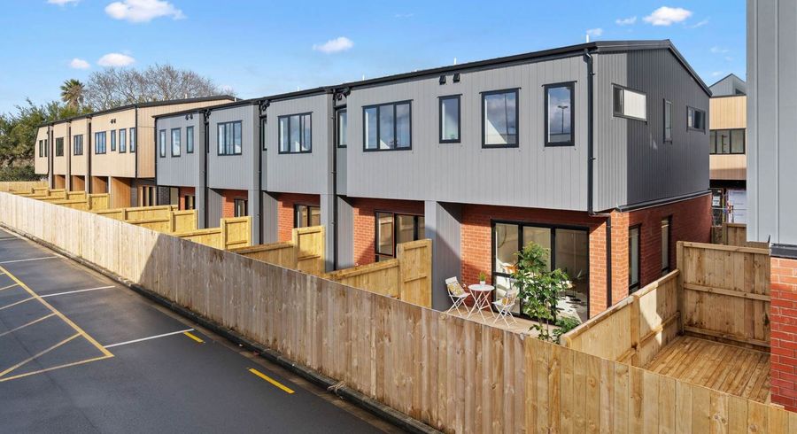  at 2/1D Rosyth Avenue, Bayswater, North Shore City, Auckland
