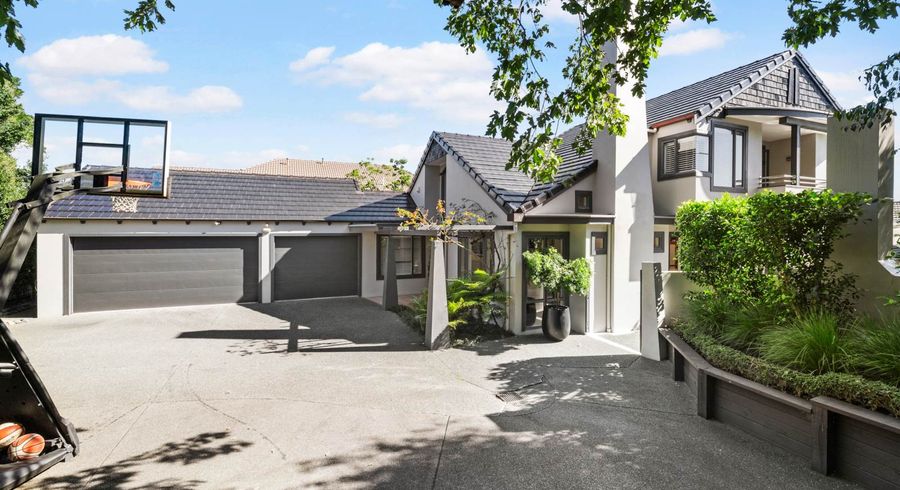  at 8 Acmena Lane, Pakuranga, Auckland