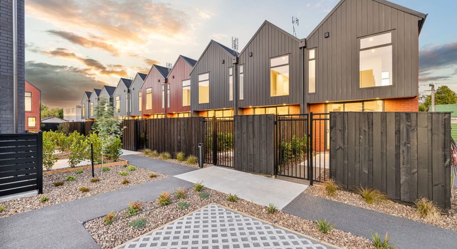 at 2/5 Donald Place, Merivale, Christchurch City, Canterbury